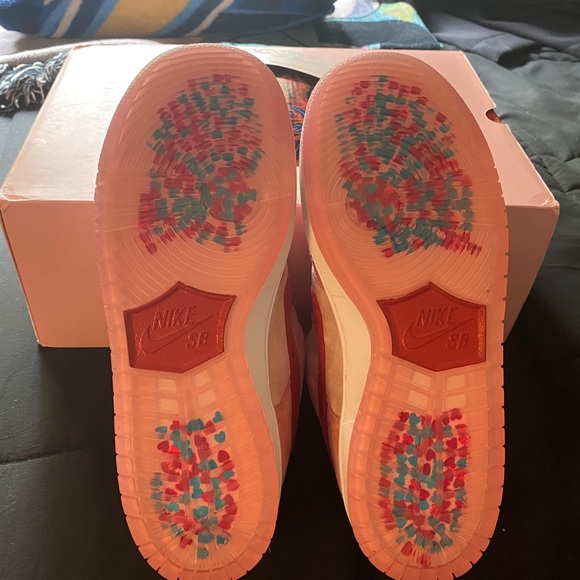 Nike SB x Strangelove “Valentine’s Day”